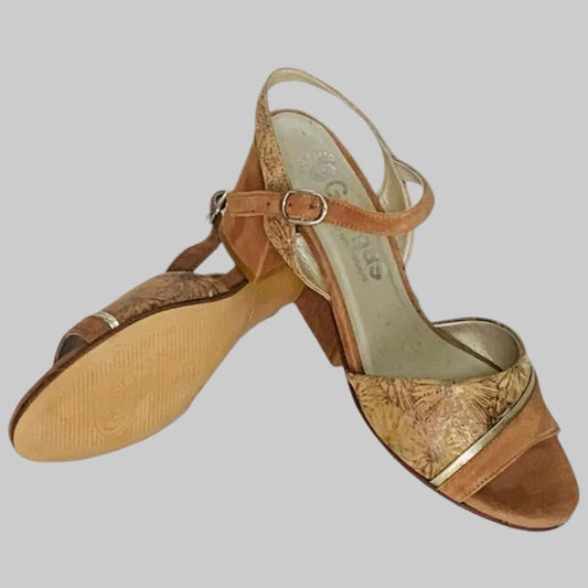 GRIEGAS® | Sapato Senhora; Cor Camel | Cod OS53