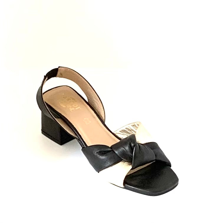 PARODI® | Señora Sandalia; Color Negro y Dorado | código SS306
